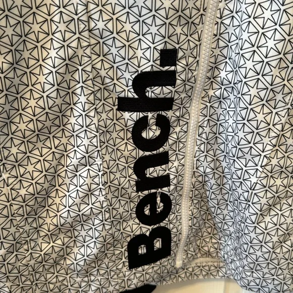 Excellent condition bench sweaters - Picture 3 of 9